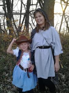 Greta and Carlie costumes